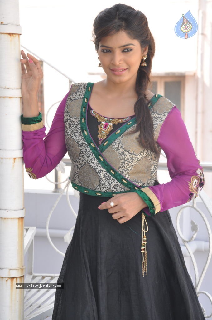 Sanchita Shetty New Stills - 22 / 70 photos