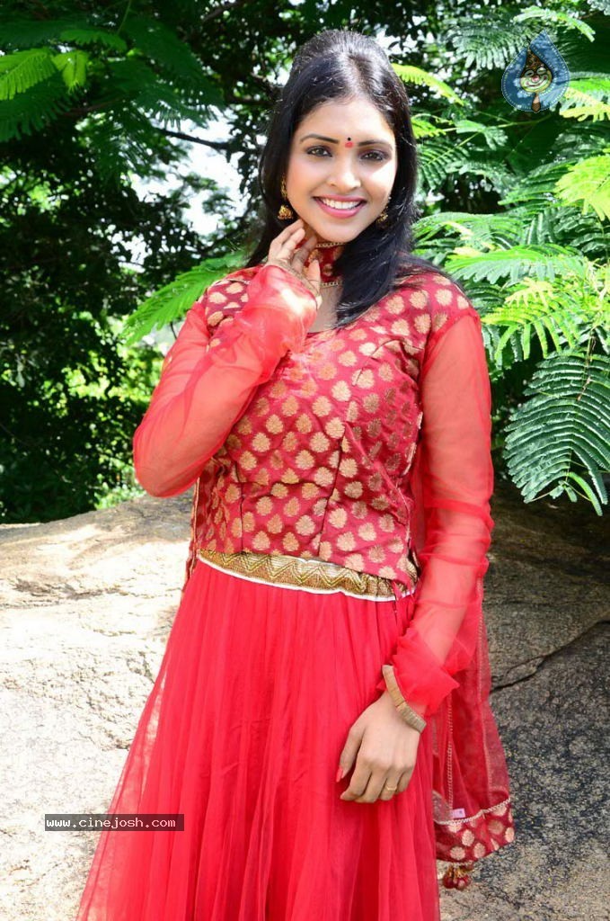 Sanchitha Padukone Latest Stills - 5 / 58 photos