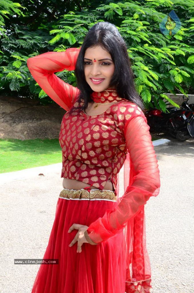 Sanchitha Padukone Latest Stills - 7 / 58 photos