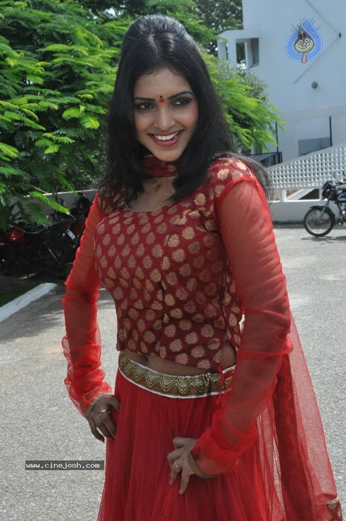 Sanchitha Padukone Latest Stills - 26 / 58 photos