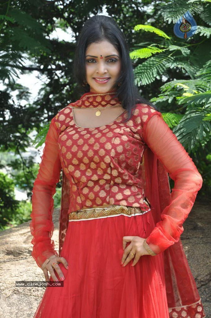 Sanchitha Padukone Latest Stills - 53 / 58 photos