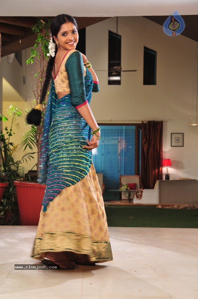 Sanchitha Padukone New Pics - 4 / 37 photos