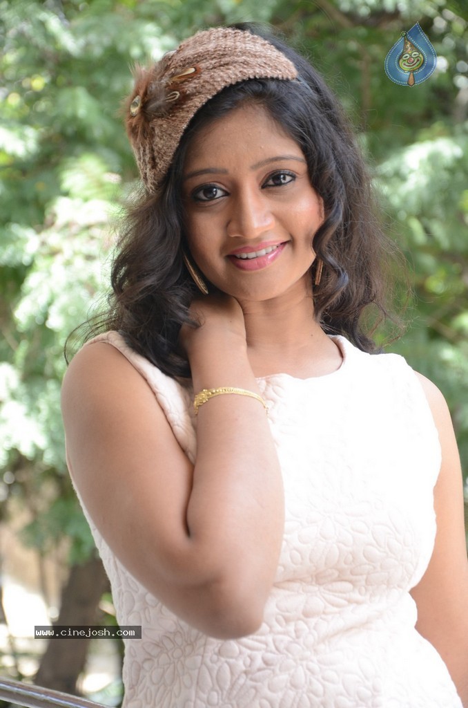 Sandeepthi Latest Stills - 8 / 66 photos