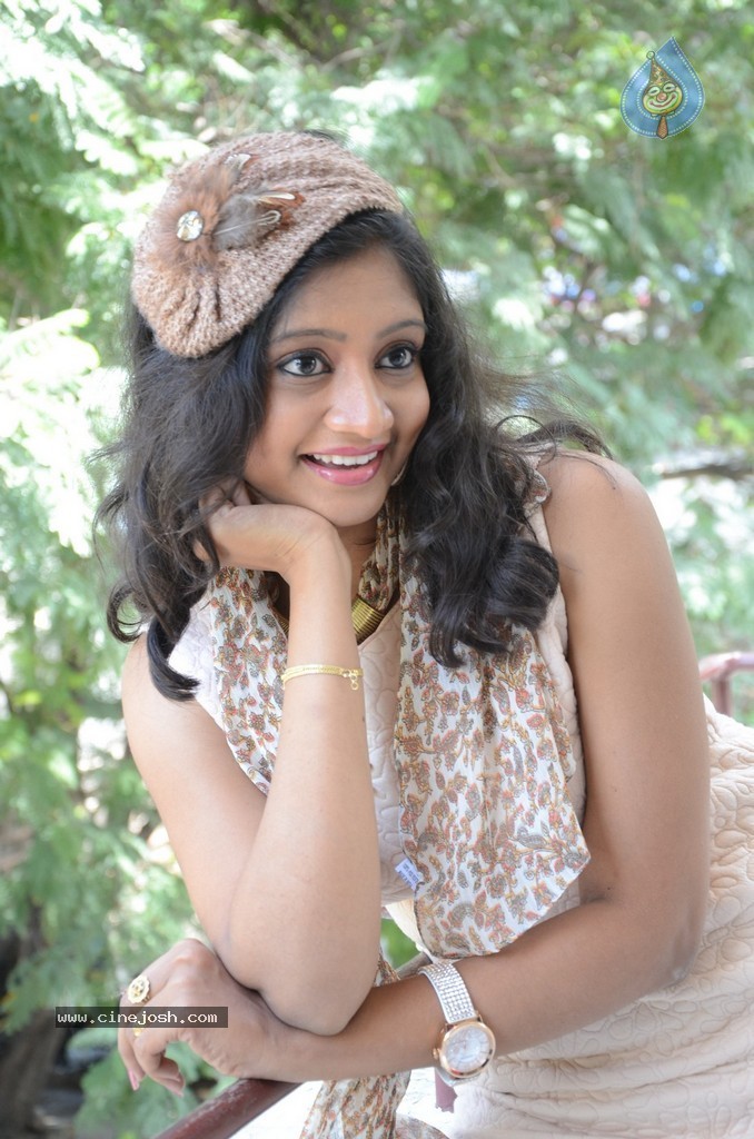 Sandeepthi Latest Stills - 30 / 66 photos