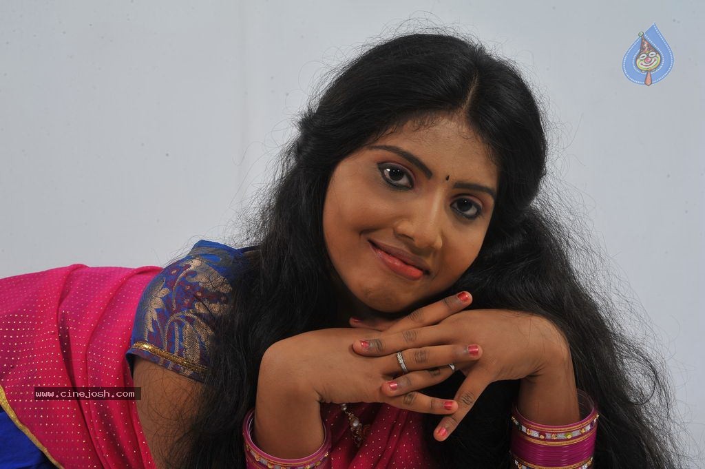 Saniya Stills - 30 / 79 photos