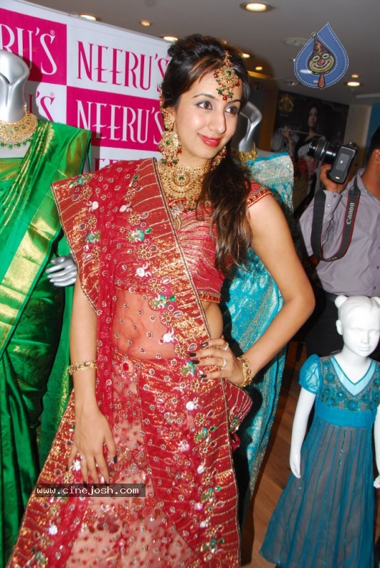 Sanjana at Neeru's Shopping mall - 36 / 55 photos