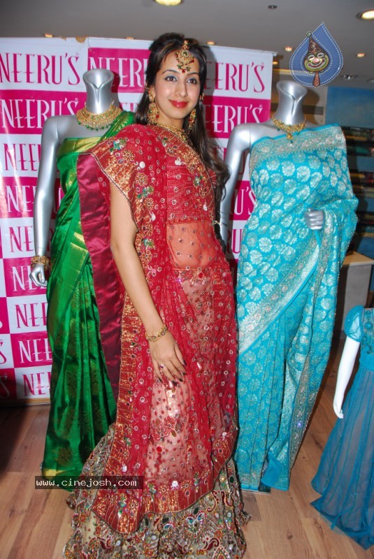 Sanjana at Neeru's Shopping mall - 41 / 55 photos