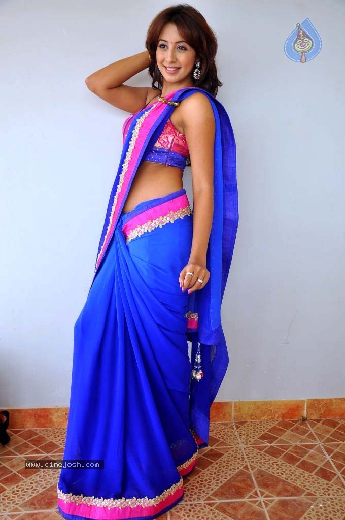 Sanjana Hot Stills - 85 / 85 photos