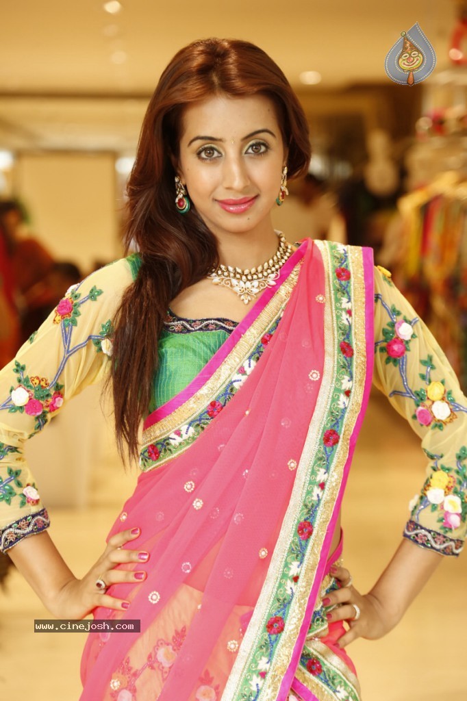 Sanjana New Hot Photos - 51 / 149 photos
