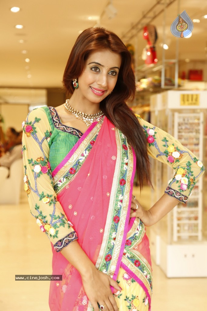 Sanjana New Hot Photos - 91 / 149 photos