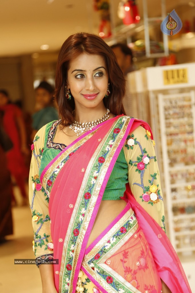 Sanjana New Hot Photos - 95 / 149 photos