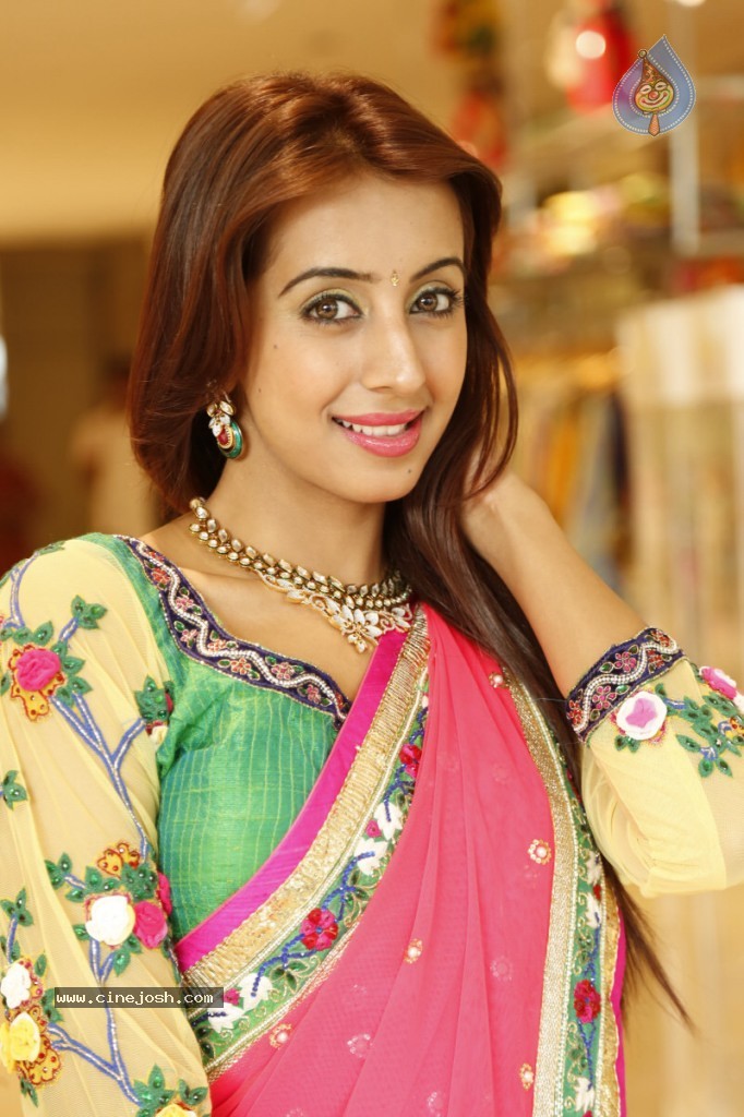 Sanjana New Hot Photos - 98 / 149 photos