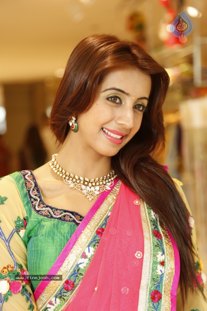 Sanjana New Hot Photos - 117 / 149 photos