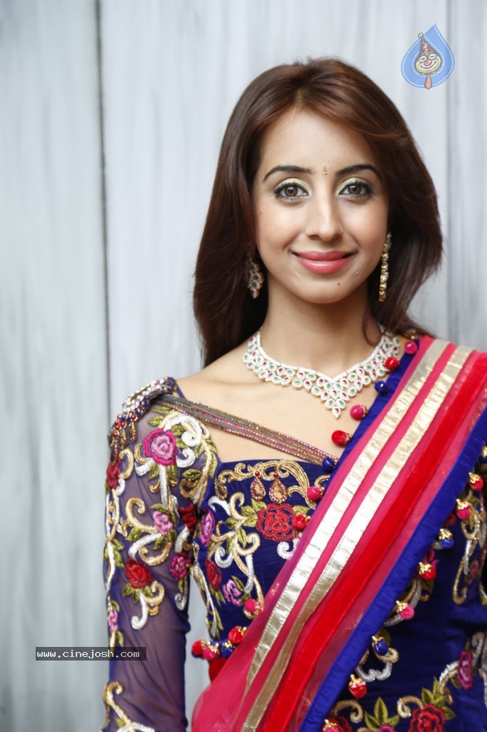 Sanjana New Hot Photos - 133 / 149 photos
