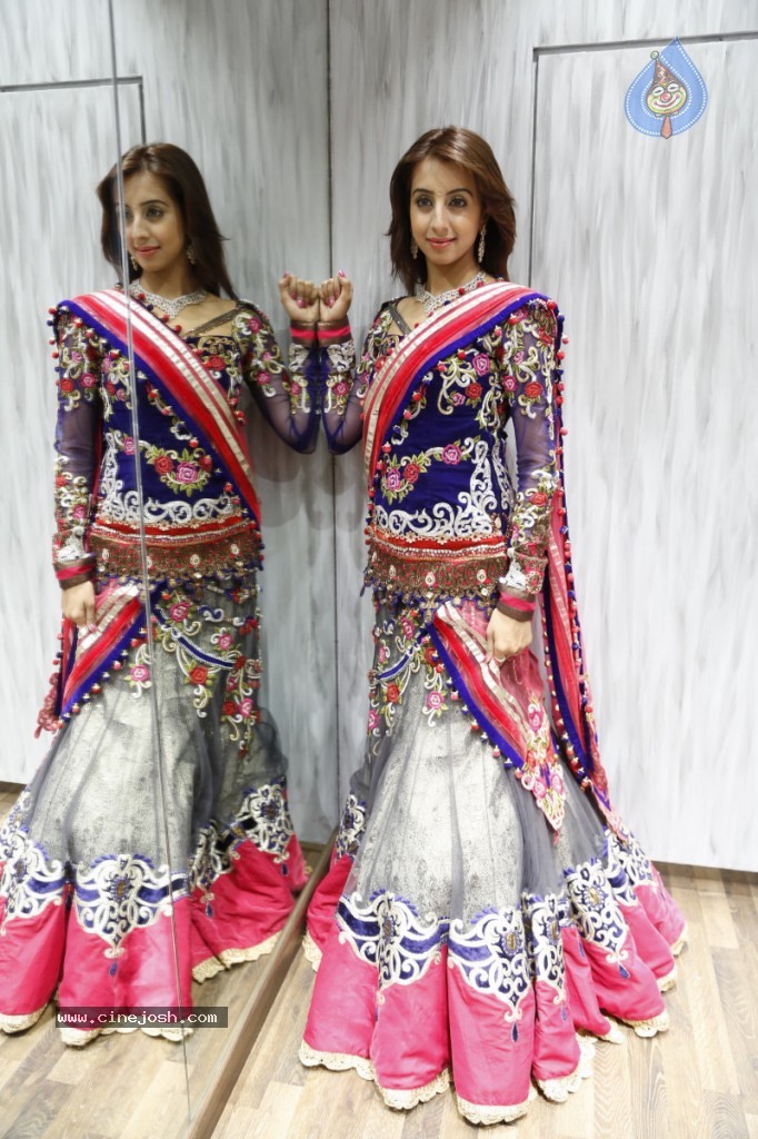 Sanjana New Hot Photos - 134 / 149 photos