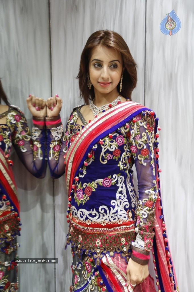 Sanjana New Hot Photos - 138 / 149 photos