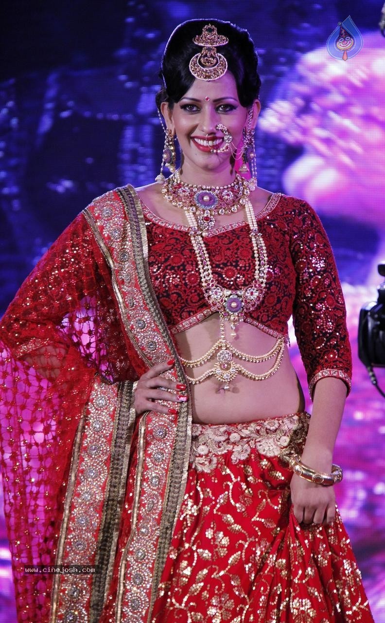 Sanjana Singh New Photos - 10 / 23 photos