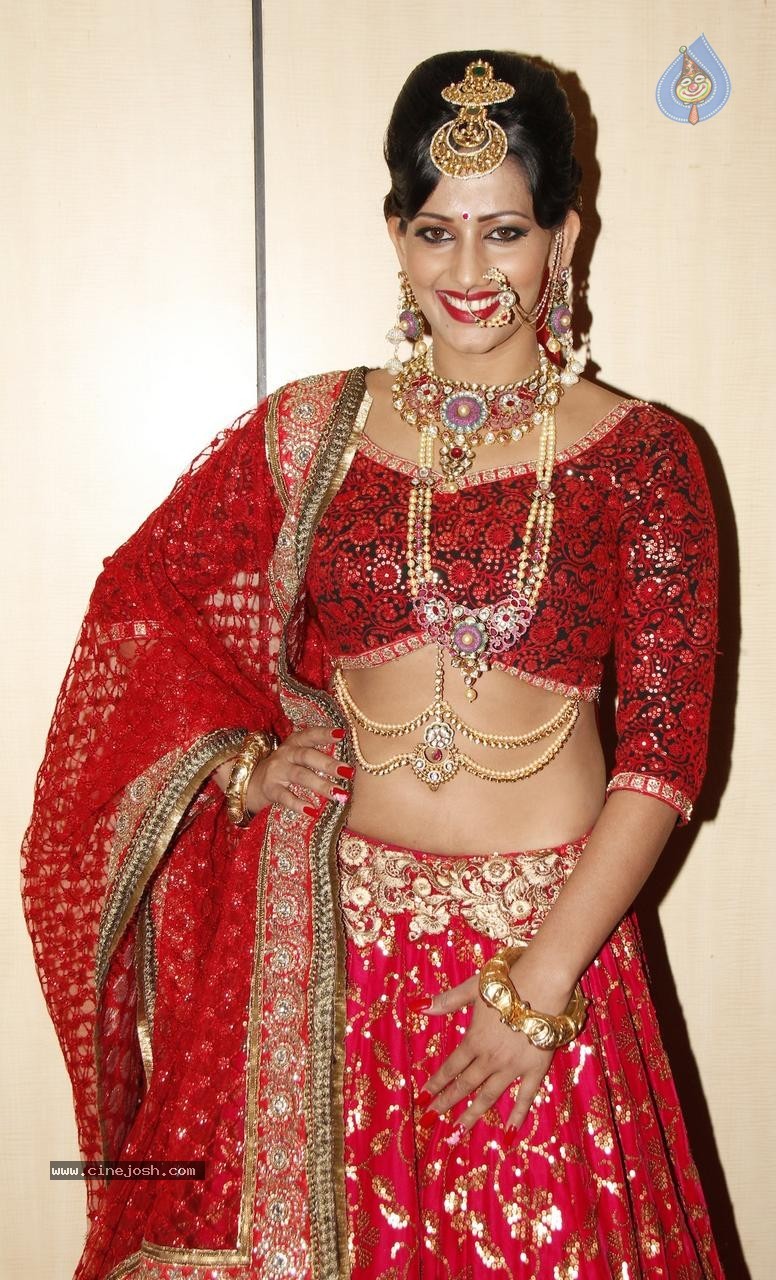 Sanjana Singh New Photos - 14 / 23 photos