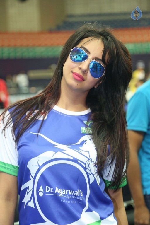 Sanjjanaa at CBL Event - 9 / 32 photos
