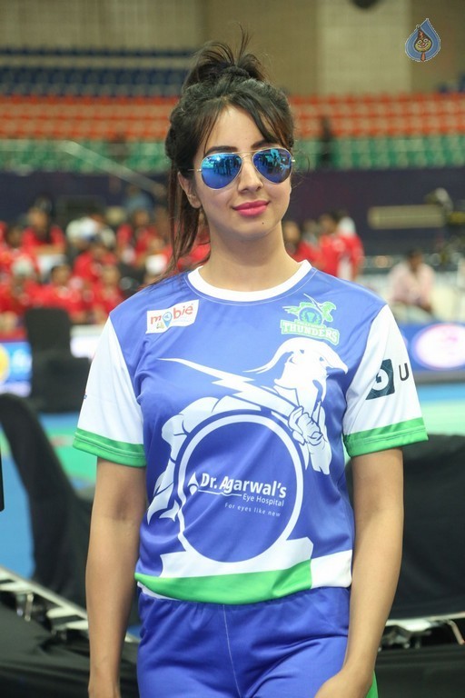 Sanjjanaa at CBL Event - 15 / 32 photos