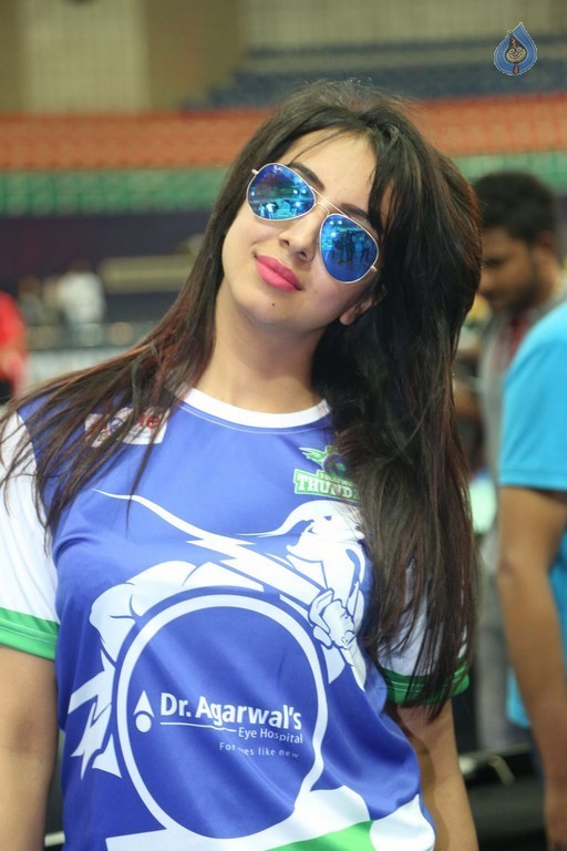 Sanjjanaa at CBL Event - 21 / 32 photos
