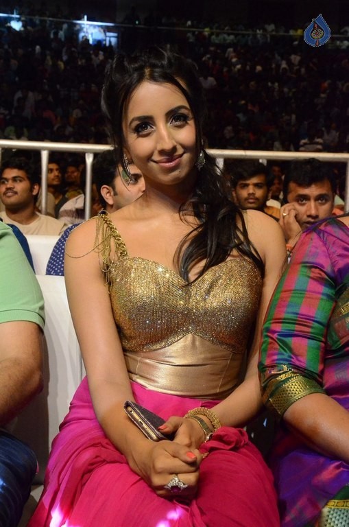 Sanjjanaa at SGS Audio Launch - 29 / 42 photos