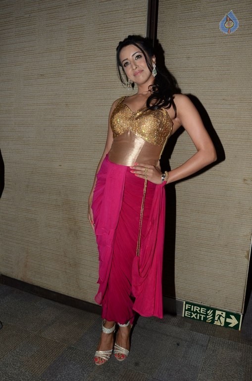 Sanjjanaa at SGS Audio Launch - 36 / 42 photos