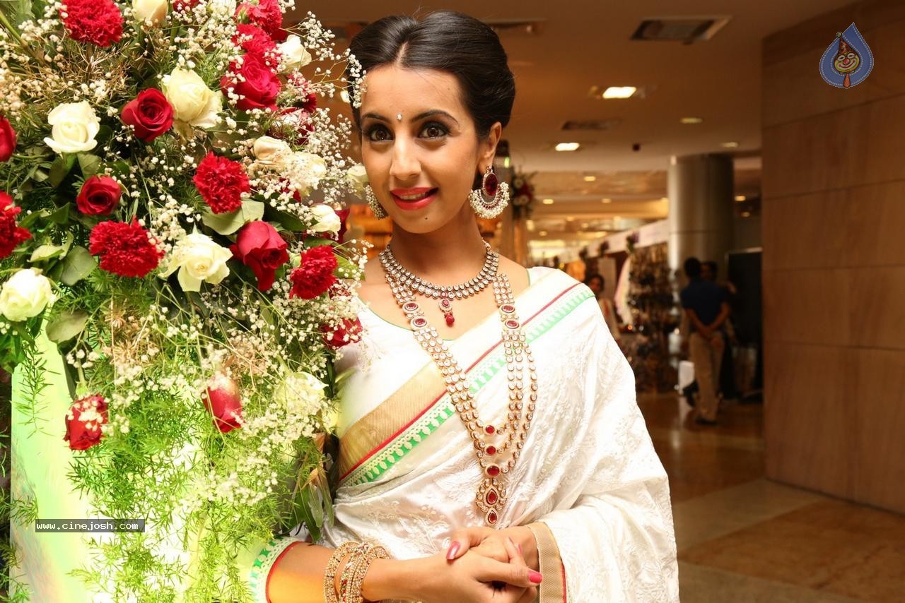 Sanjjanaa Galrani New Photos - 25 / 74 photos