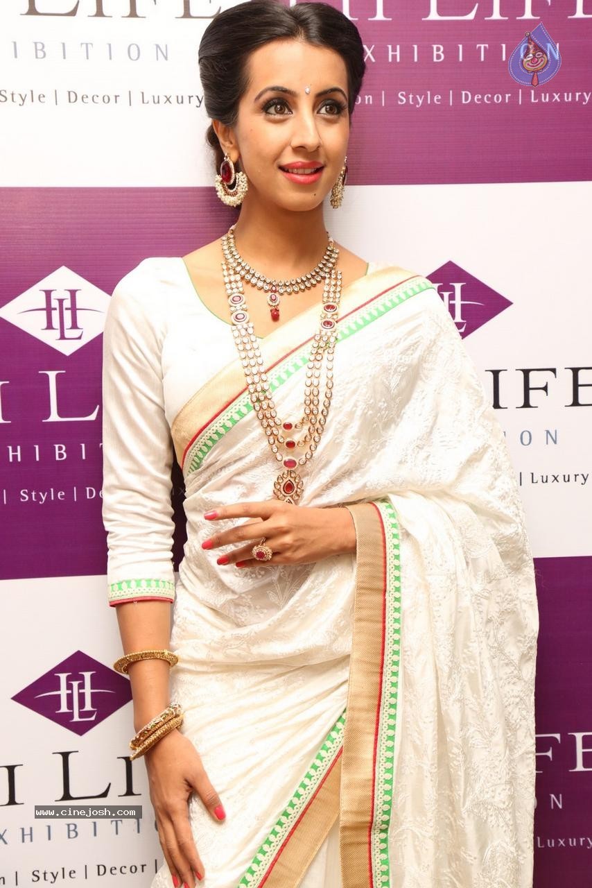 Sanjjanaa Galrani New Photos - 31 / 74 photos