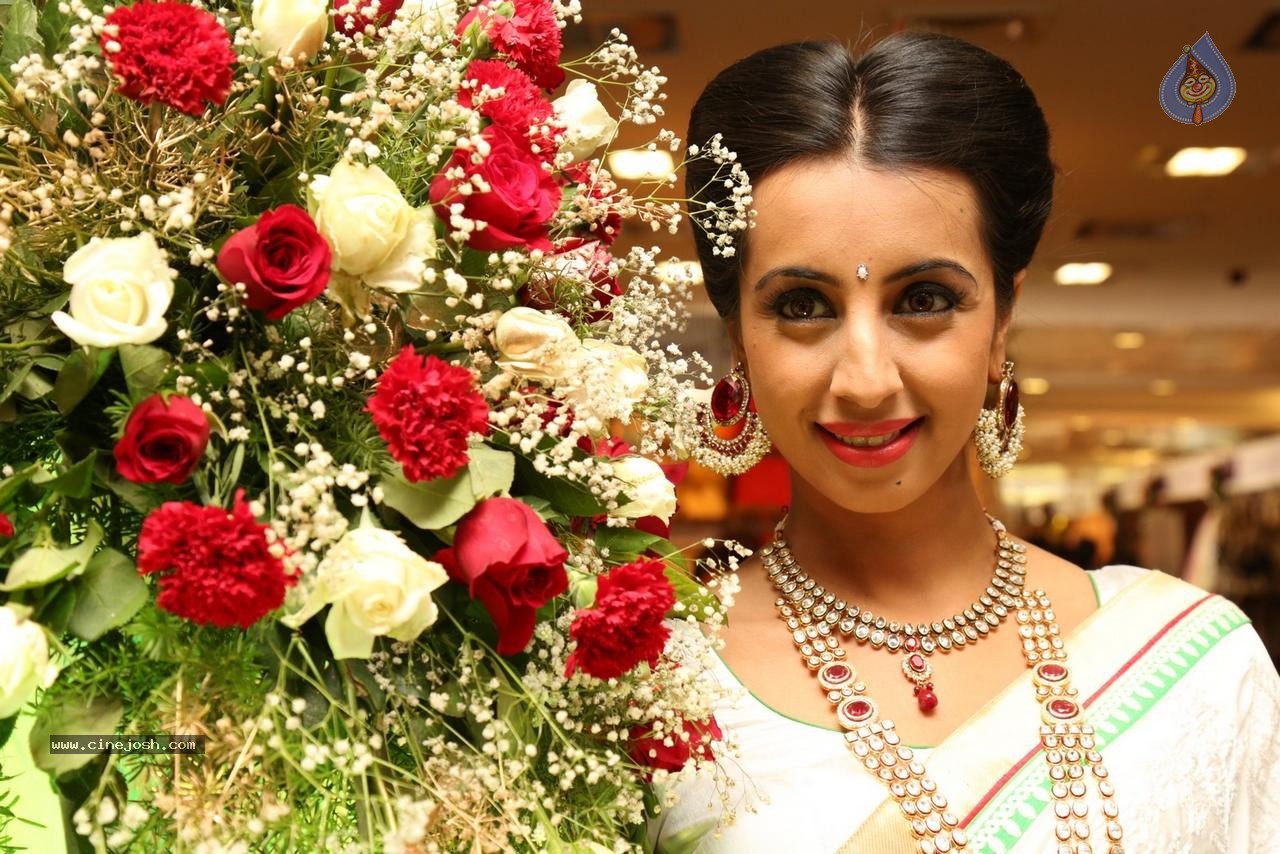 Sanjjanaa Galrani New Photos - 55 / 74 photos