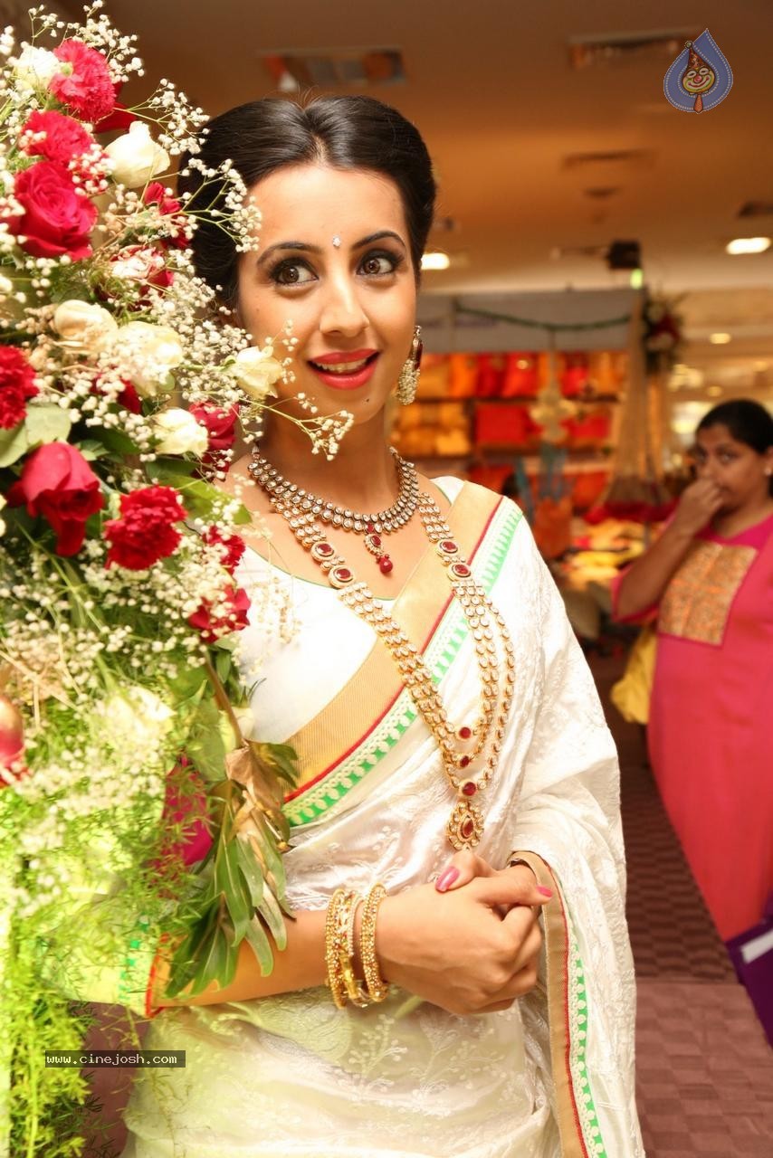 Sanjjanaa Galrani New Photos - 74 / 74 photos