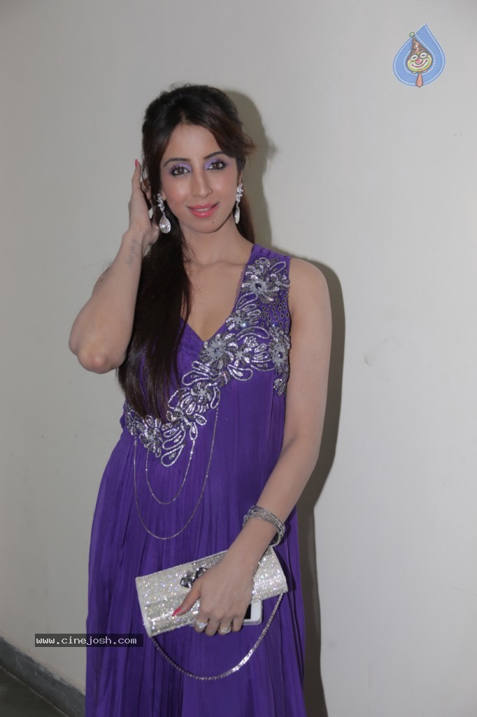 Sanjjanaa Photos - 5 / 31 photos