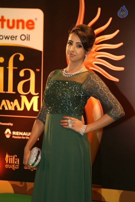 Sanjjanaa Pics - 26 / 29 photos