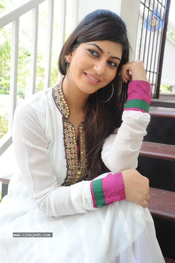 Sarah Sharma New Stills - 22 / 58 photos
