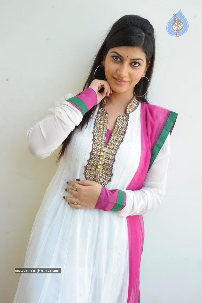 Sarah Sharma New Stills - 49 / 58 photos