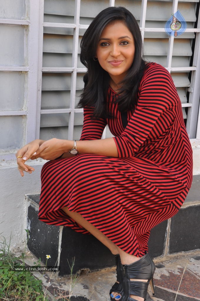 Sarayu Stills - 29 / 32 photos