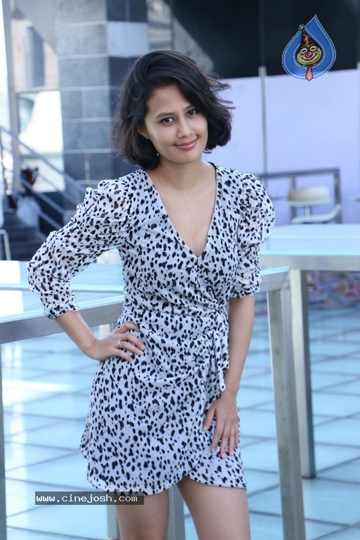 Sasha Chetri Gallery - 14 / 21 photos