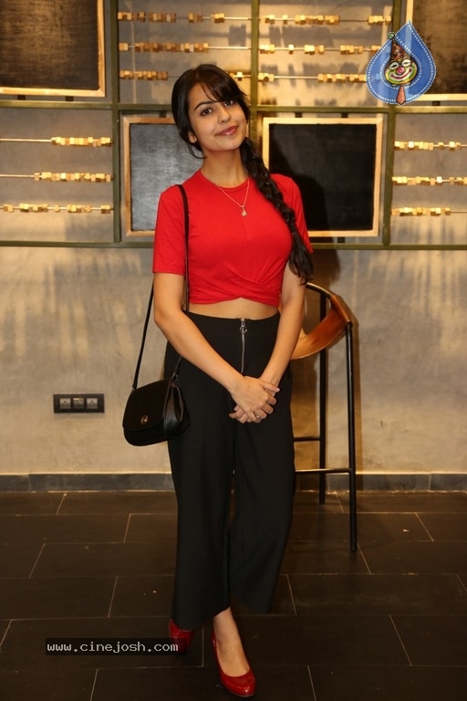 Sasha Singh Latest Photos - 13 / 15 photos