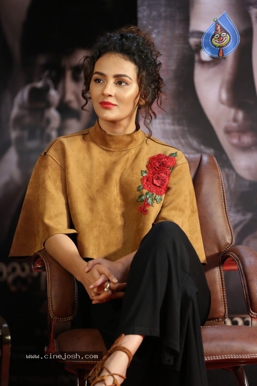 Seerat Kapoor at Raju Gari Gadhi 2 Press Meet - 28 / 30 photos