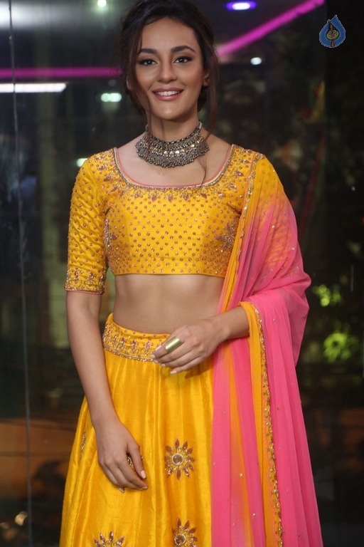 Seerat Kapoor New Gallery - 15 / 21 photos