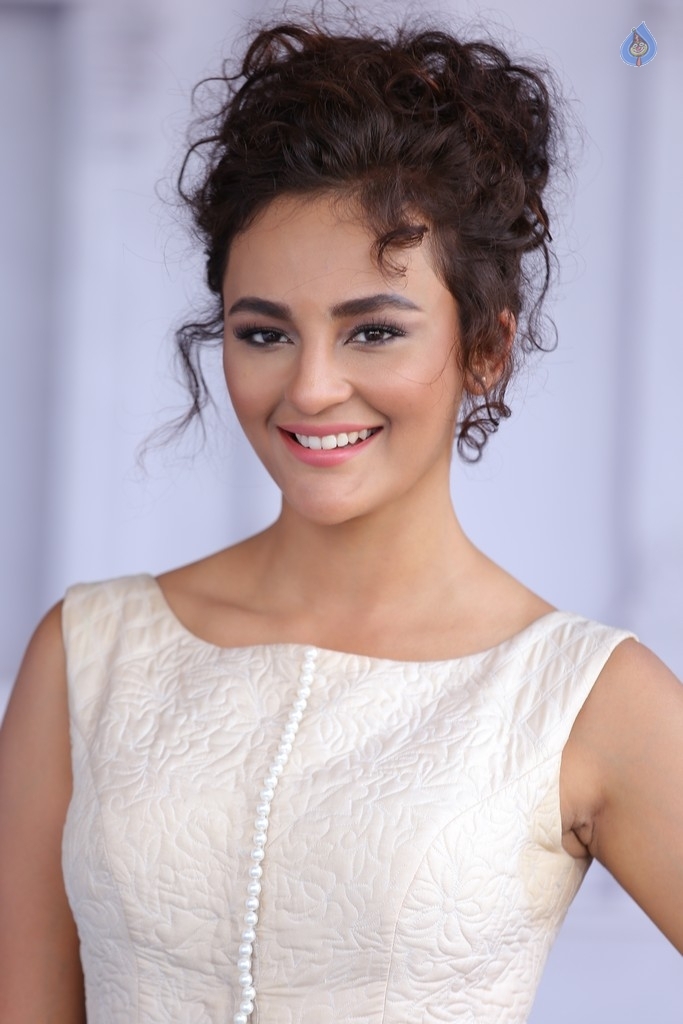 Seerat Kapoor New Photos - 9 / 21 photos