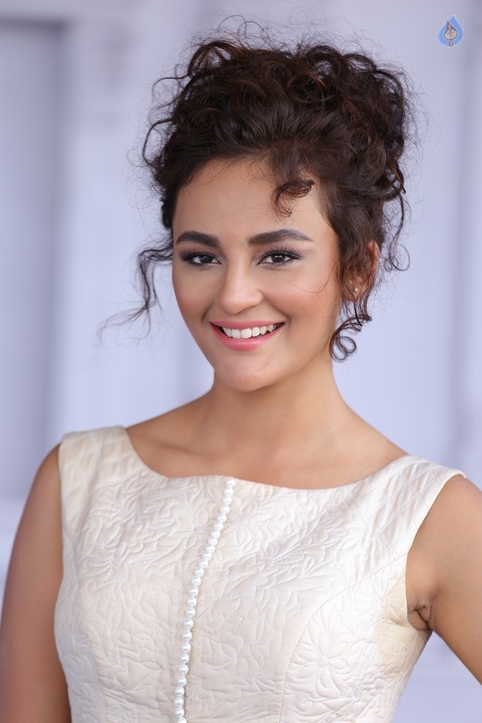 Seerat Kapoor New Photos - 12 / 21 photos