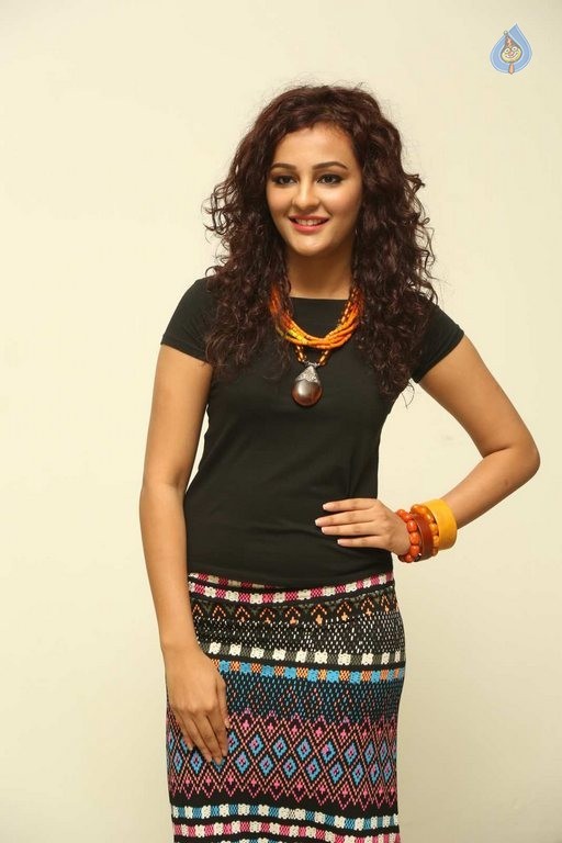 Seerat Kapoor New Photos - 12 / 52 photos