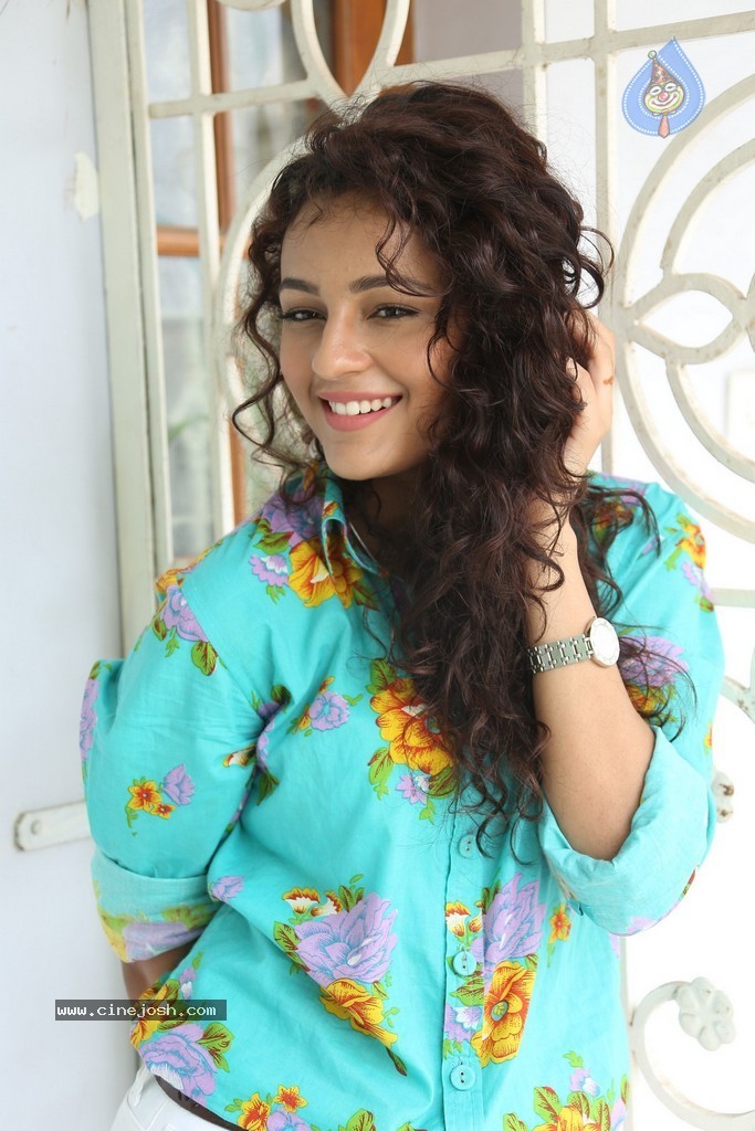 Seerat Kapoor New Stills - 1 / 130 photos