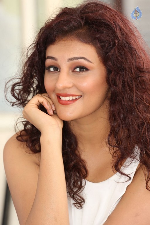 Seerat Kapoor Photos - 47 / 62 photos