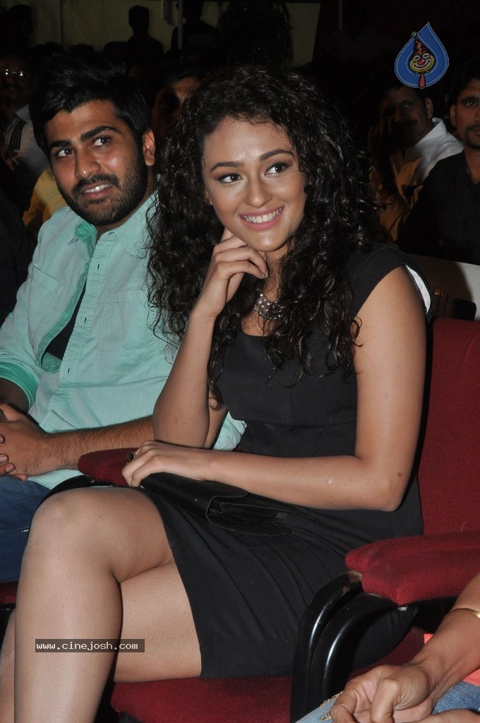 Seerat Kapoor Stills - 41 / 91 photos
