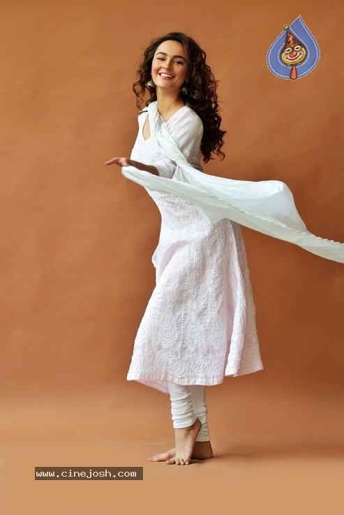 Seerat Kapoor Stills - 2 / 13 photos