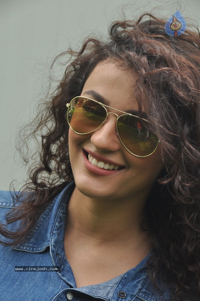 Seerath Kapoor New Pics - 92 / 143 photos