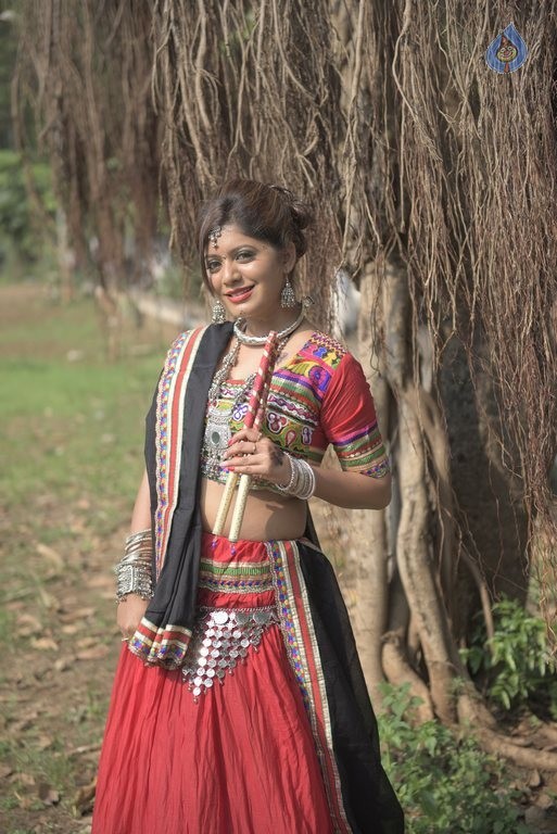Sejal Mandavia Navratri Photo Shoot - 20 / 21 photos
