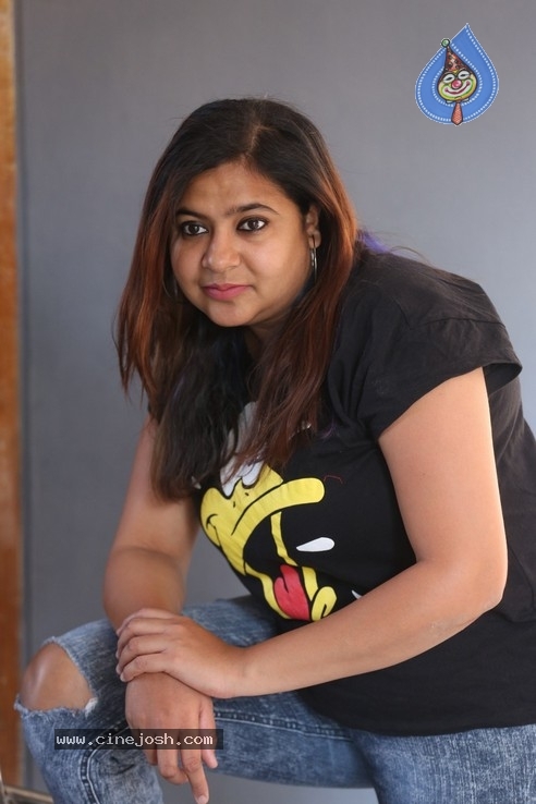 Sesha Sindhu Rao Interview Pics - 5 / 21 photos
